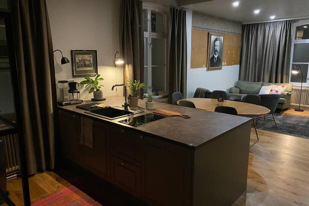 Luxury Apartment In The Center มิกเกลี ภายนอก รูปภาพ